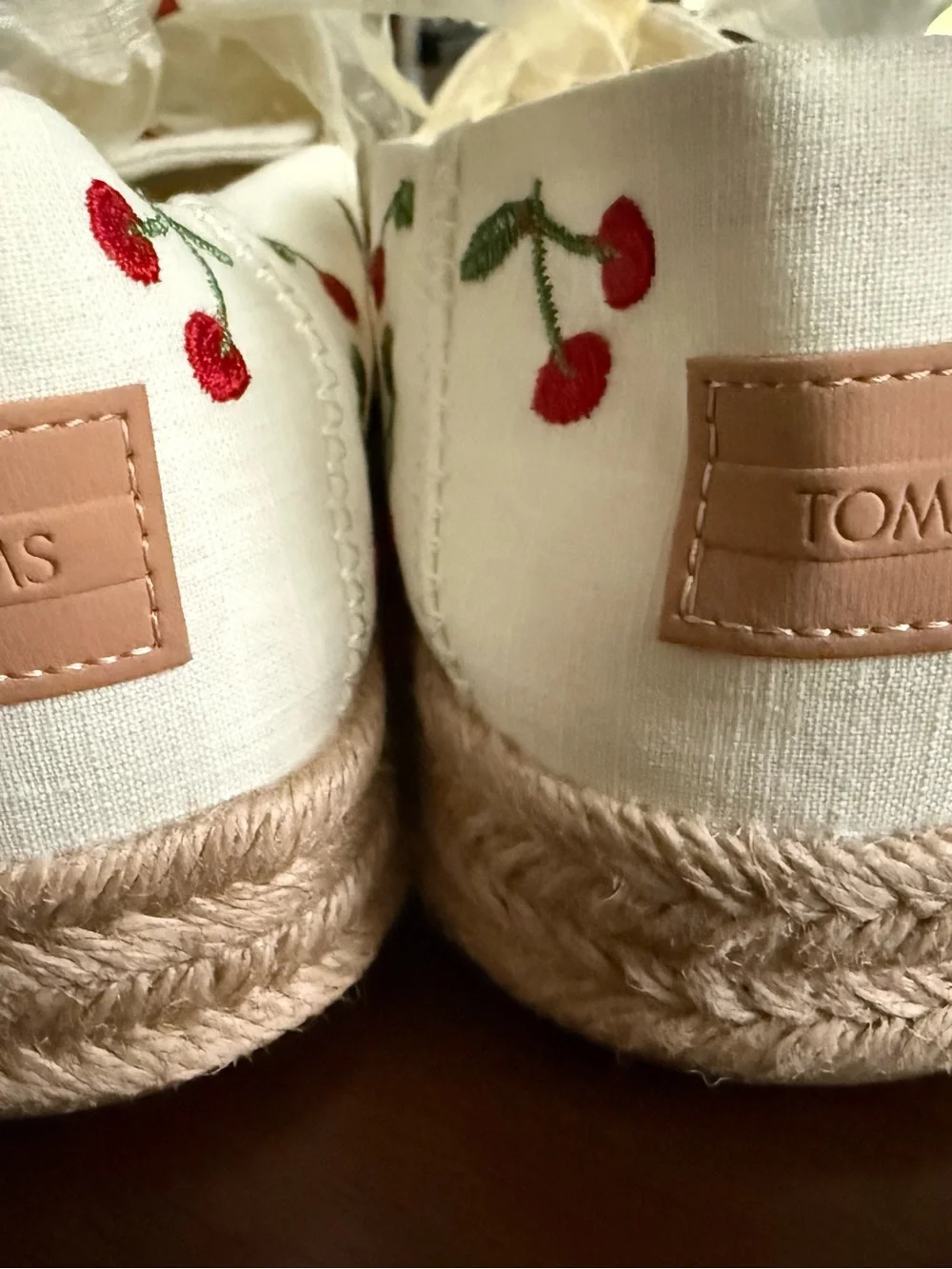 TOMS Carolina Lace-Up Espadrilles Croquette 🍒 Cherries Embroidery Sneaker 9 NWOT